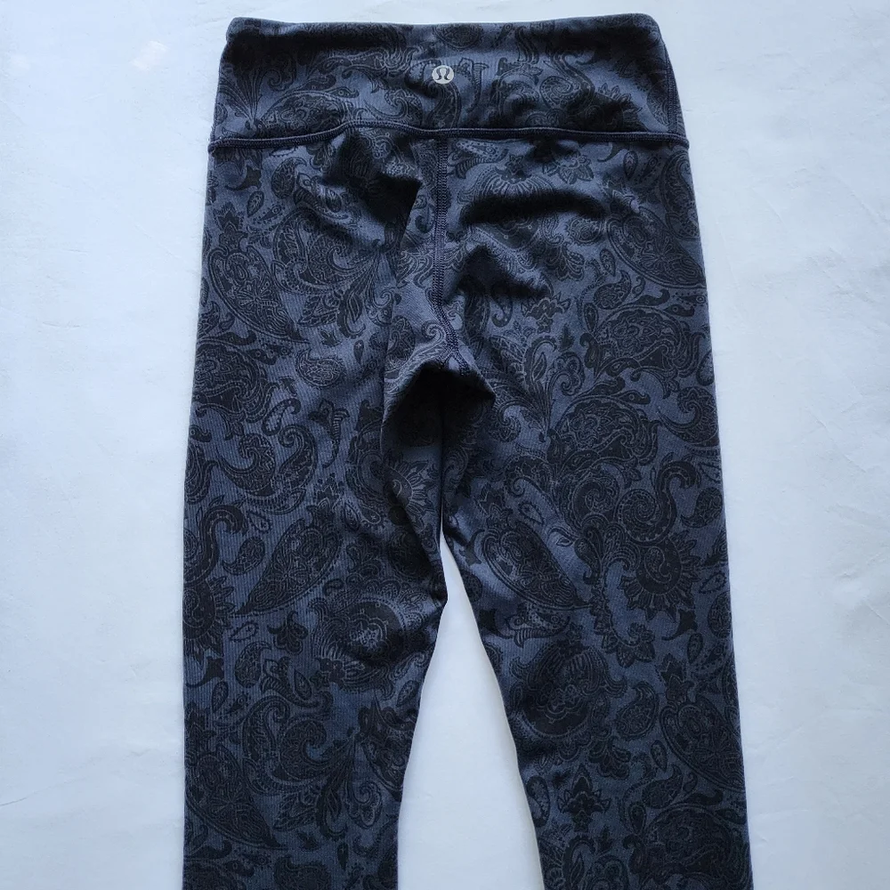🍋Like New Lululemon Wunder Under Crop - Picture 9 of 11
